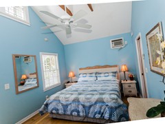 C19 - Courtneys Place Key West